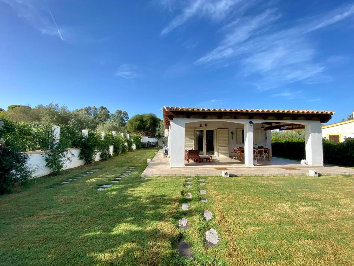 La Casa Dell Olivo Villa Castiadas Exteriör bild
